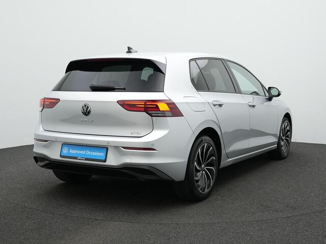 Volkswagen GOLF 1.0 eTSI 110 pk DSG Life | Stuur-/stoelverwarming | Achteruitrijcamera | Navigatie | Adaptive Cruise