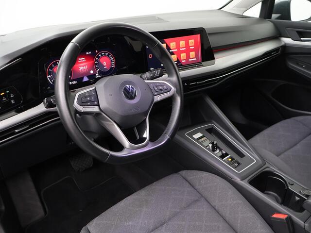 Volkswagen GOLF Variant 1.0 eTSI Life | 110 PK | Automaat | Achteruitrijcamera | Adaptive cruise control |