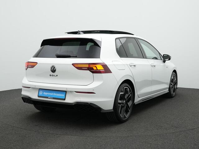 Volkswagen GOLF 1.5 TSI 150 pk R-Line Edition | Panoramadak | Harman/Kardon | Head-up display | Stuur-/stoelverwarming | Achteruitrijcamera