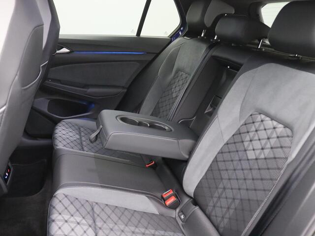 Volkswagen GOLF 1.5 eTSI R-Line Business 130PK DSG Matrix-LED Verlichting, Pano-Schuifdak, Black Style, 3-zone Clima, Stoel-Stuurverwarming, Navi, 18" LM Velgen, Adaptieve Cruise Control, Achteruitrijcamera,