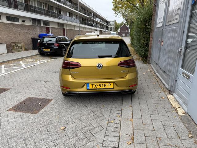 Volkswagen GOLF 1.5 TSI CL Bns
