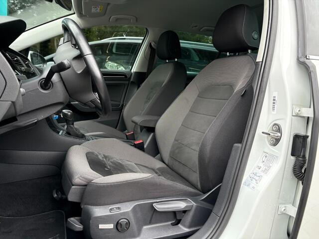 Volkswagen GOLF 1.5 TSI R-Line Highline DSG LED, Navi, Massage, PDC, 17Inch