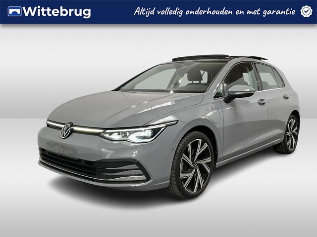 Volkswagen GOLF 1.4 eHybrid Style / AUTOMAAT/ PANO/ ELEKTR. STOEL/ ADAPT. CRUISE/ MATRIX/ 18" LMV/ APP-CONNECT/ NAVI/ PARK. SENSOREN/ CLIMA/ STOEL VERWARM./ RIJ-MODI