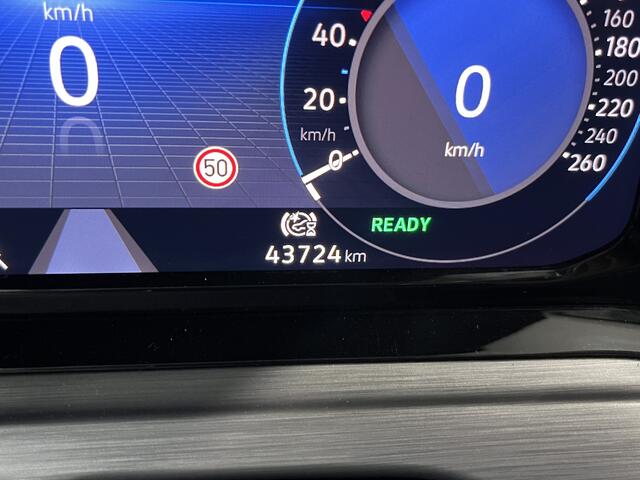 Volkswagen GOLF 1.4 eHybrid Style / AUTOMAAT/ PANO/ ELEKTR. STOEL/ ADAPT. CRUISE/ MATRIX/ 18" LMV/ APP-CONNECT/ NAVI/ PARK. SENSOREN/ CLIMA/ STOEL VERWARM./ RIJ-MODI