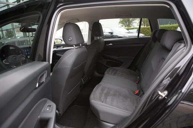 Volkswagen GOLF 1.0 eTSI Life Bns | Navi | Sfeerverlichting | Automaat |