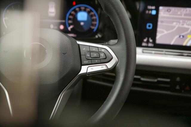 Volkswagen GOLF 1.0 eTSI Life Bns | Navi | Sfeerverlichting | Automaat |