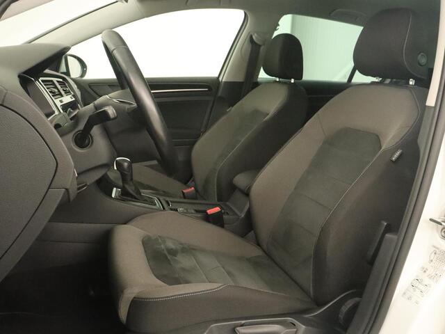 Volkswagen GOLF 1.5 TSI Highline | 1e eigenaar | Virtual Cockpit | Adaptive cruise | Camera | Full LED | Carplay | Navigatie | Climate control | Parkeerhulp