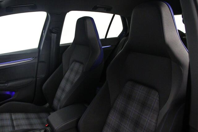 Volkswagen GOLF GTE 1.5 eHybrid 272pk DSG Automaat Black Style, Adaptive cruise control, LED matrix koplampen, Navigatie, Achteruitrijcamera, Stoelverwarming, Stuurwiel verwarmd