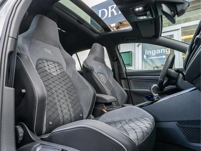 Volkswagen GOLF 1.5 TSI R-Line Business PANO IQ LIGHT MATRIX VIRTUAL DASBOARD LEDER ALCANTARA