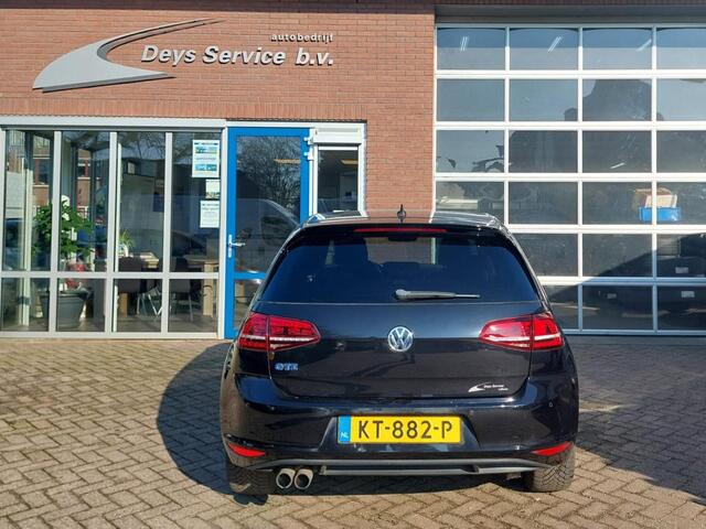 Volkswagen GOLF 1.4 TSI GTE Connected Series