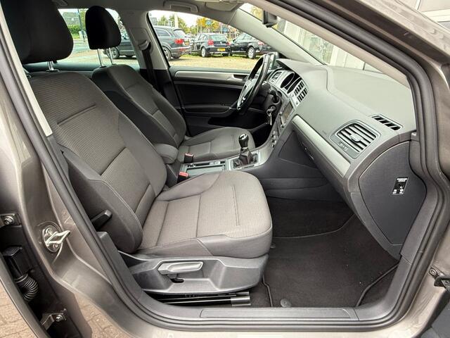 Volkswagen GOLF 1.0 TSI 116PK Comfortline Navi Pdc Trekhaak Keurige auto!