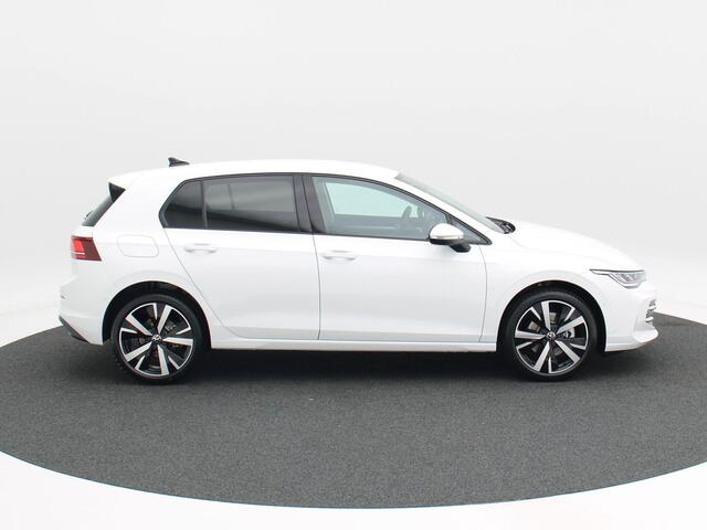 Volkswagen GOLF Life Edition 1.5 eHybrid 204 PK | Trekhaak | Adaptive Cruise Control | Stoelverwarming | 18" Lichtmetalen Velgen |
