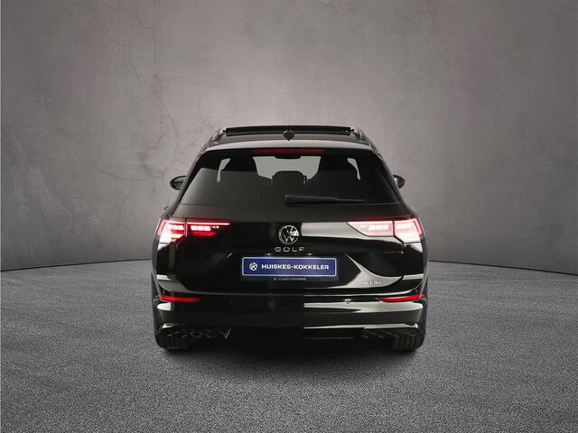 Volkswagen GOLF Variant R-Line Edition 1.5 eTSI 150pk DSG Automaat Trekhaak, Panoramadak, LED matrix koplampen, Adaptive cruise control, Navigatie, Achteruitrijcamera