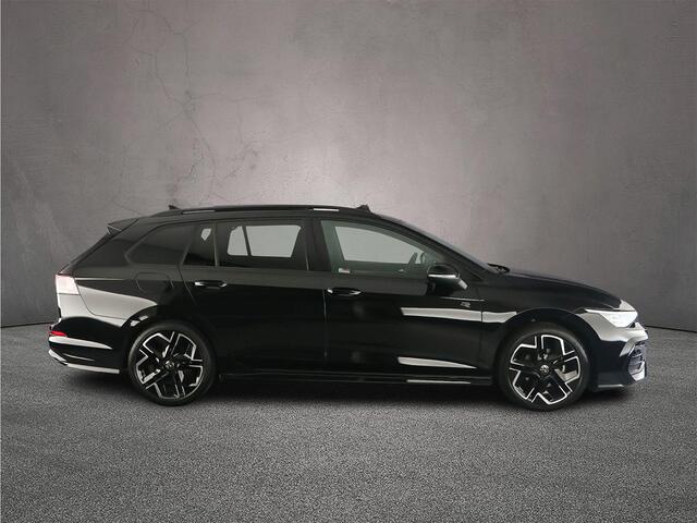 Volkswagen GOLF Variant R-Line Edition 1.5 eTSI 150pk DSG Automaat Trekhaak, Panoramadak, LED matrix koplampen, Adaptive cruise control, Navigatie, Achteruitrijcamera