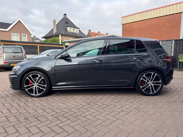 Volkswagen GOLF 2.0 TDI 184PK GTD AUTOMAAT / PANODAK / NAVI / LEER / CRUISECONTROL / CAMERA / RIJKLAAR!