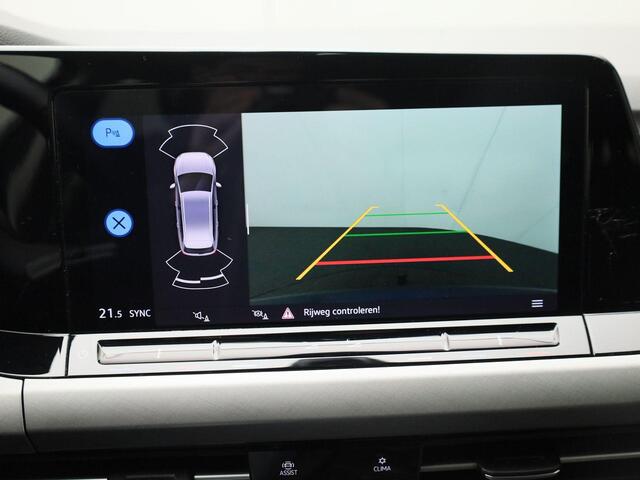 Volkswagen GOLF Variant 1.0eTSI/110PK Life DSG · Navigatie · Trekhaak · Apple/Android Car Play ·Garantie t/m 06-05-2027 of 100.000km