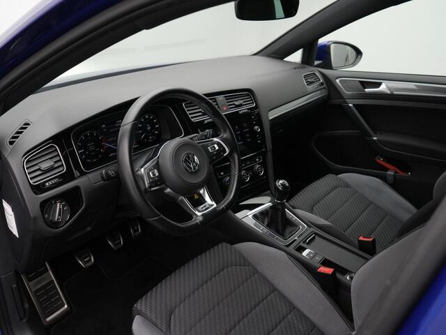Volkswagen GOLF 1.5 TSI 150 pk Highline Business R / R-Line | Achteruitrijcamera | Virtual Cockpit | Navigatie | Adaptive Cruise