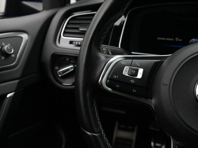 Volkswagen GOLF 1.5 TSI 150 pk Highline Business R / R-Line | Achteruitrijcamera | Virtual Cockpit | Navigatie | Adaptive Cruise