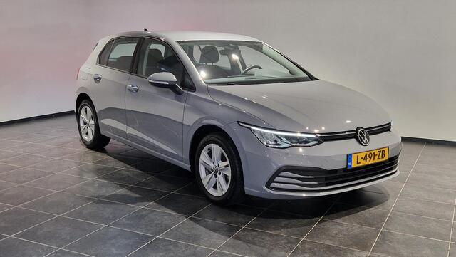 Volkswagen GOLF 1.0 TSI Life | Digitaal dashboard | Sfeerverlichting | Adaptive Cruisecontrol |