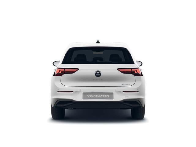 Volkswagen GOLF Life Edition 1.5 eHybrid 150 kW / 204 PK Comfort Pakket | Panorama Dak | Ergo Active Stoel | LED Plus