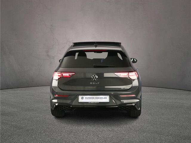 Volkswagen GOLF 1.5 eTSI R-Line Edition 150pk DSG Automaat, Panoramadak, LED matrix koplampen, Harman Kardon sound, Stoelverwarming, Adaptive cruise control, Navigatie, App connect, Stoelverwarming, Side assist