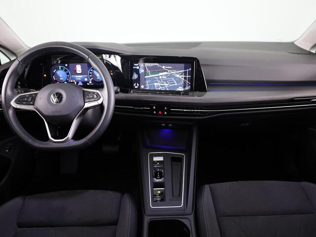 Volkswagen GOLF 1.4 eHybrid Style 204 pk Automaat (DSG) | Navigatie | Panoramadak | Parkeersensoren | Adaptieve cruise control | Stoelverwarming |