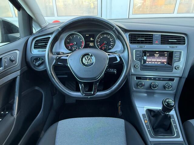 Volkswagen GOLF 1.2 TSI Edition 5-Drs Airco Trekhaak All-season banden!