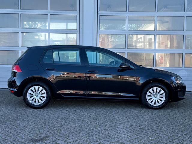 Volkswagen GOLF 1.2 TSI Edition 5-Drs Airco Trekhaak All-season banden!