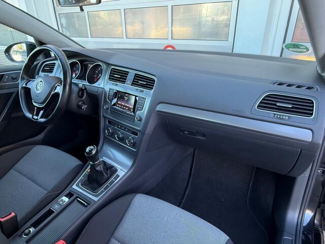 Volkswagen GOLF 1.2 TSI Edition 5-Drs Airco Trekhaak All-season banden!