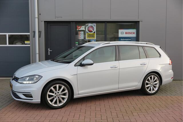 Volkswagen GOLF Variant 1.5 TSI 96kw 130pk Highline , Adaptive cruise ,Virtual cockpit,Navi, Trekhaak(afneembaar), Stoelverwarming, Alcantara, 17"Lichtmetalen velgen, DAB+ radio , Carplay , PDC, Camera, etc. Onderhoudshistorie volledig & bekend.