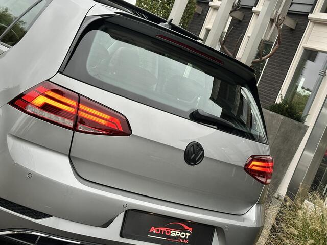 Volkswagen GOLF 1.5 TSI Comfortline Business