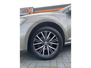 volkswagen-golf-1.2-tsi-connected-s