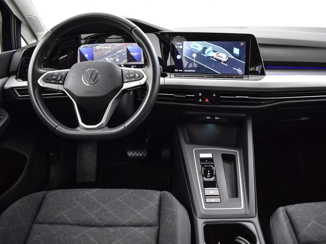 Volkswagen GOLF 1.0 eTSI 110pk DSG Life · Apple/Android Car Play · Navigatie · P-Sensoren · ACC · Sfeerverlichting · 16'' Inch · Garantie t/m 16-08-2027 of 100.000km