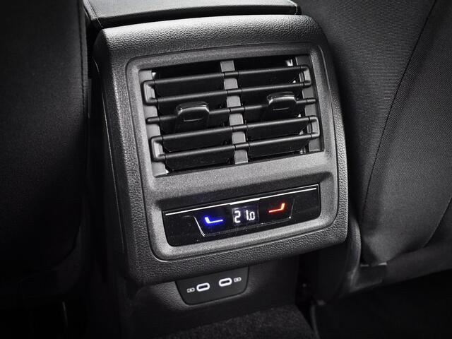 Volkswagen GOLF 1.0 eTSI 110pk DSG Life · Apple/Android Car Play · Navigatie · P-Sensoren · ACC · Sfeerverlichting · 16'' Inch · Garantie t/m 16-08-2027 of 100.000km