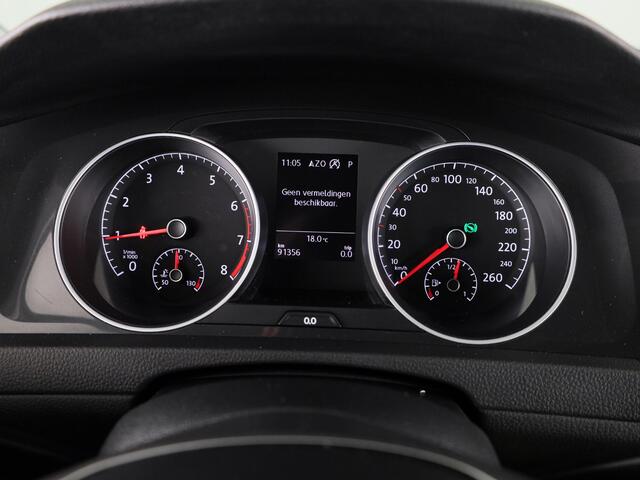 Volkswagen GOLF 1.0 TSI Comfortline Business 110 PK | Automaat (DSG) | Navigatie | Camera | Stoelverwarming