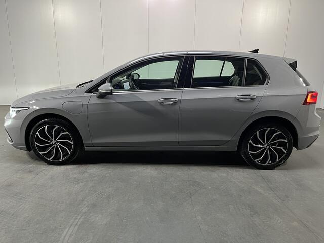 Volkswagen GOLF 1.4 eHybrid / AUTOMAAT/ NAVI/ TREKHAAK/ STOEL-STUURVERWARM./ CAMERA / ADAPTIEVE CRUISE CONTROL / APP-CONNECT /