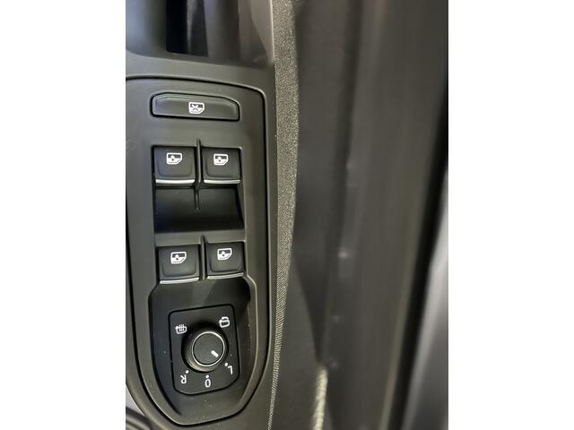 Volkswagen GOLF 1.4 eHybrid / AUTOMAAT/ NAVI/ TREKHAAK/ STOEL-STUURVERWARM./ CAMERA / ADAPTIEVE CRUISE CONTROL / APP-CONNECT /