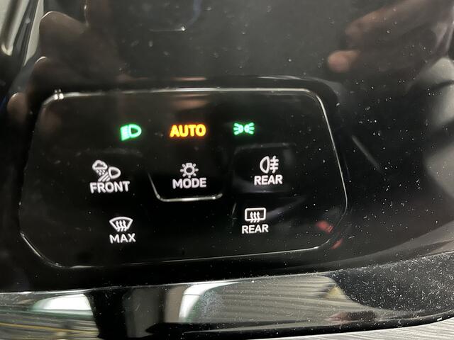 Volkswagen GOLF 1.4 eHybrid / AUTOMAAT/ NAVI/ TREKHAAK/ STOEL-STUURVERWARM./ CAMERA / ADAPTIEVE CRUISE CONTROL / APP-CONNECT /