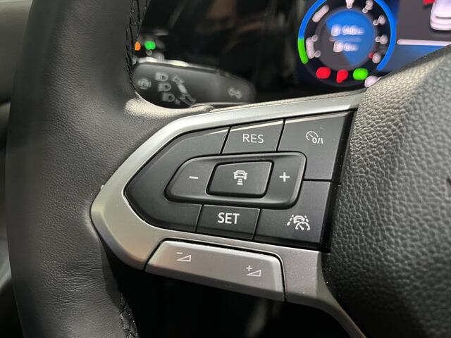 Volkswagen GOLF 1.4 eHybrid / AUTOMAAT/ NAVI/ TREKHAAK/ STOEL-STUURVERWARM./ CAMERA / ADAPTIEVE CRUISE CONTROL / APP-CONNECT /
