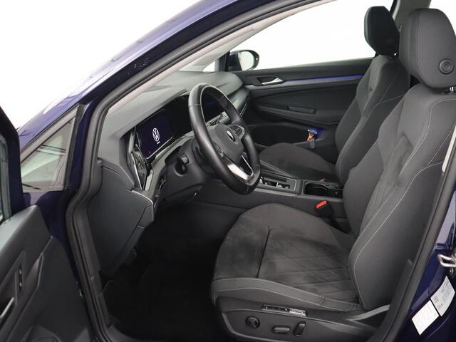 Volkswagen GOLF 1.5 eTSI Style | Park Assist | Massage | Navigatie | Carplay | Side Assist | Memory | Adaptive cruise | Full LED | DAB | Digital Cockpit