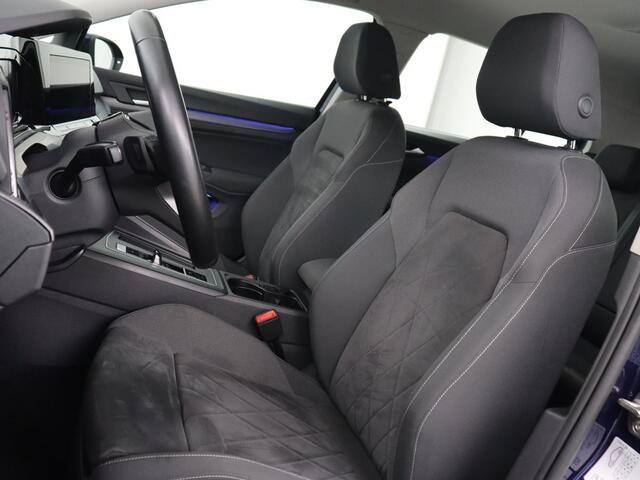Volkswagen GOLF 1.5 eTSI Style | Park Assist | Massage | Navigatie | Carplay | Side Assist | Memory | Adaptive cruise | Full LED | DAB | Digital Cockpit