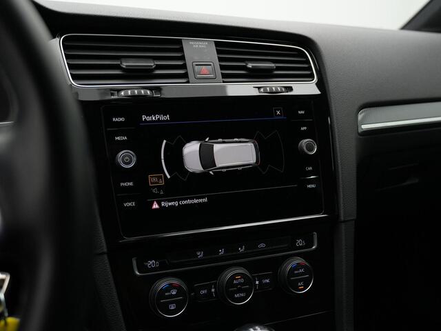Volkswagen GOLF Variant 1.5 TSI 150 pk Highline Business R / R-Line | Panoramdak | Navigatie | Parkeersensoren voor/achter