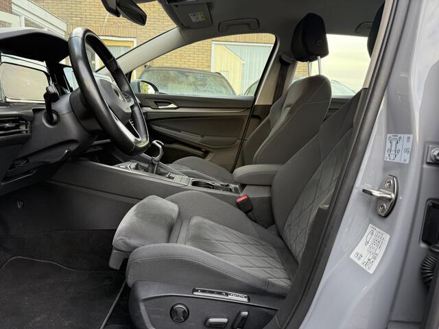 Volkswagen GOLF 1.5 TSI Style Navi, Carplay, Led