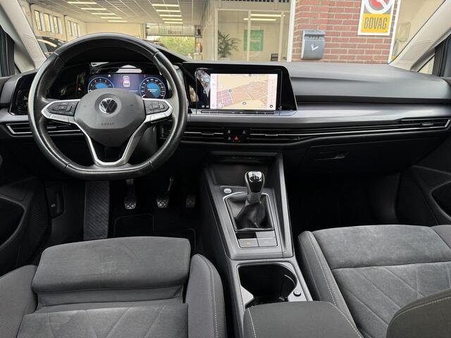Volkswagen GOLF 1.5 TSI Style Navi, Carplay, Led