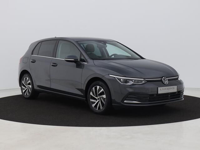 Volkswagen GOLF 1.4 eHybrid Style | CAMERA | ADAPTIVE | STOEL- EN STUURVERW. | MASSAGE