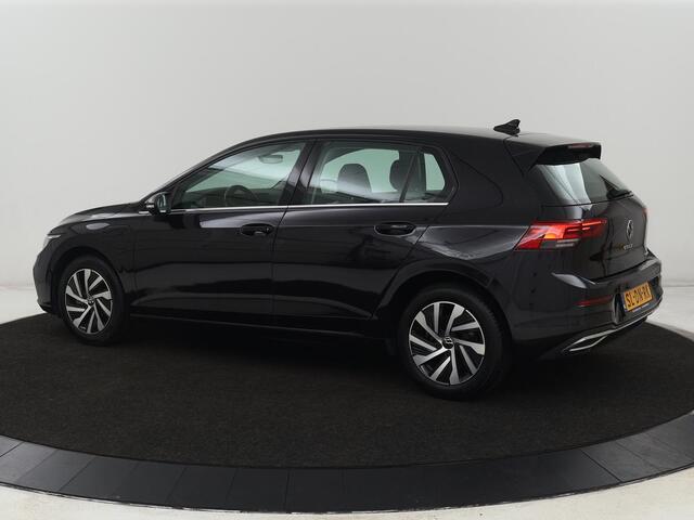 Volkswagen GOLF 1.4 eHybrid Style | Massage | Carplay | Memory | Sfeerverlichting | Adaptive cruise | Navigatie | Parkeerhulp | Full LED | Climate control | PHEV | Plug In