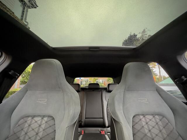 Volkswagen GOLF 1.5 eTSI AUT7 R-LINE PANODAK SPORT-INT NAVI DIGI-DASH APPLE-CARPLAY LED LMV PDC