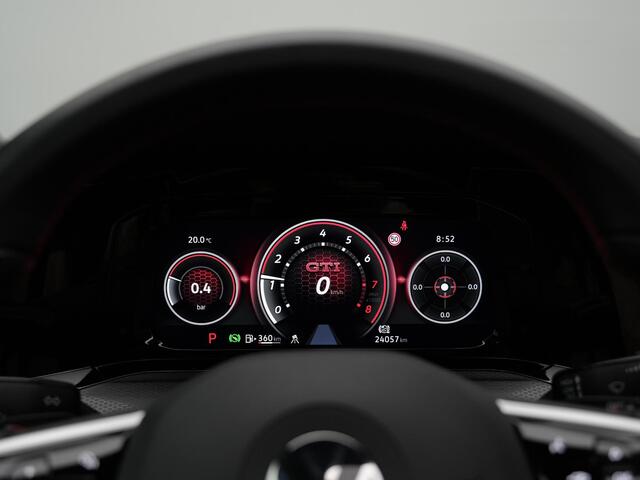 Volkswagen GOLF 2.0 TSI 300 pk DSG GTI Clubsport | Panoramadak | Akrapovic | Leder | Ventilatie-/geheugenstoel | Harman/Kardon | IQ Light