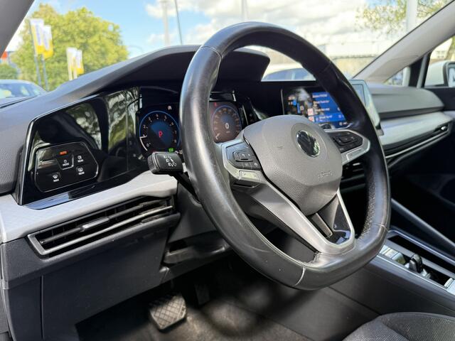Volkswagen GOLF BWJ 2023 | 1.5TSI 131PK Life Bus AUTOMAAT | CLIMA | NAVI | PDC | CRUISE | CAMERA A | STOELVERW |