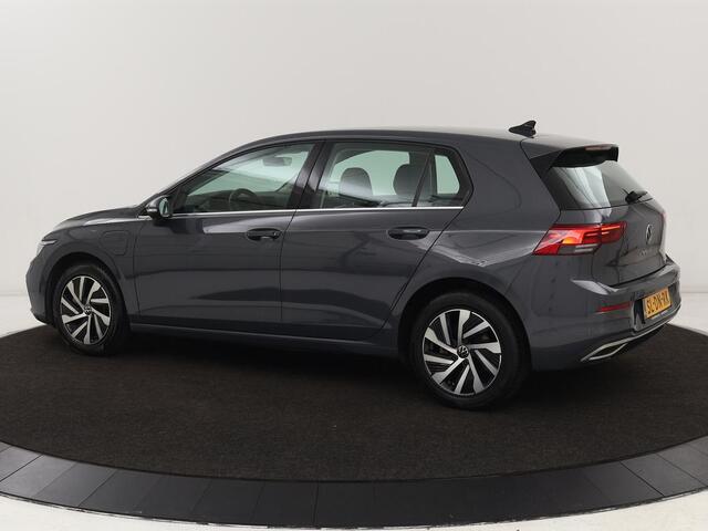 Volkswagen GOLF 1.4 eHybrid Style | Massage | Carplay | Sfeerverlichting | Navigatie | Memory | Adaptive cruise | Parkeerhulp | ergoActive | LED Plus | Climate control | PHEV | Plug In